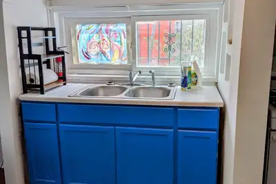 105 S Roosevelt Avenue Kitchen