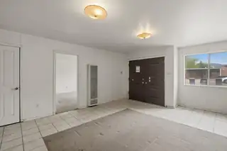 521 Virginia Street NE Living Room