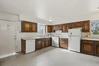 521 Virginia Street NE Kitchen