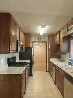 9216 Hilton Place NE Kitchen