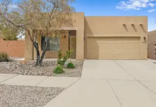 5543 Costa Uerde Road NW, Albuquerque