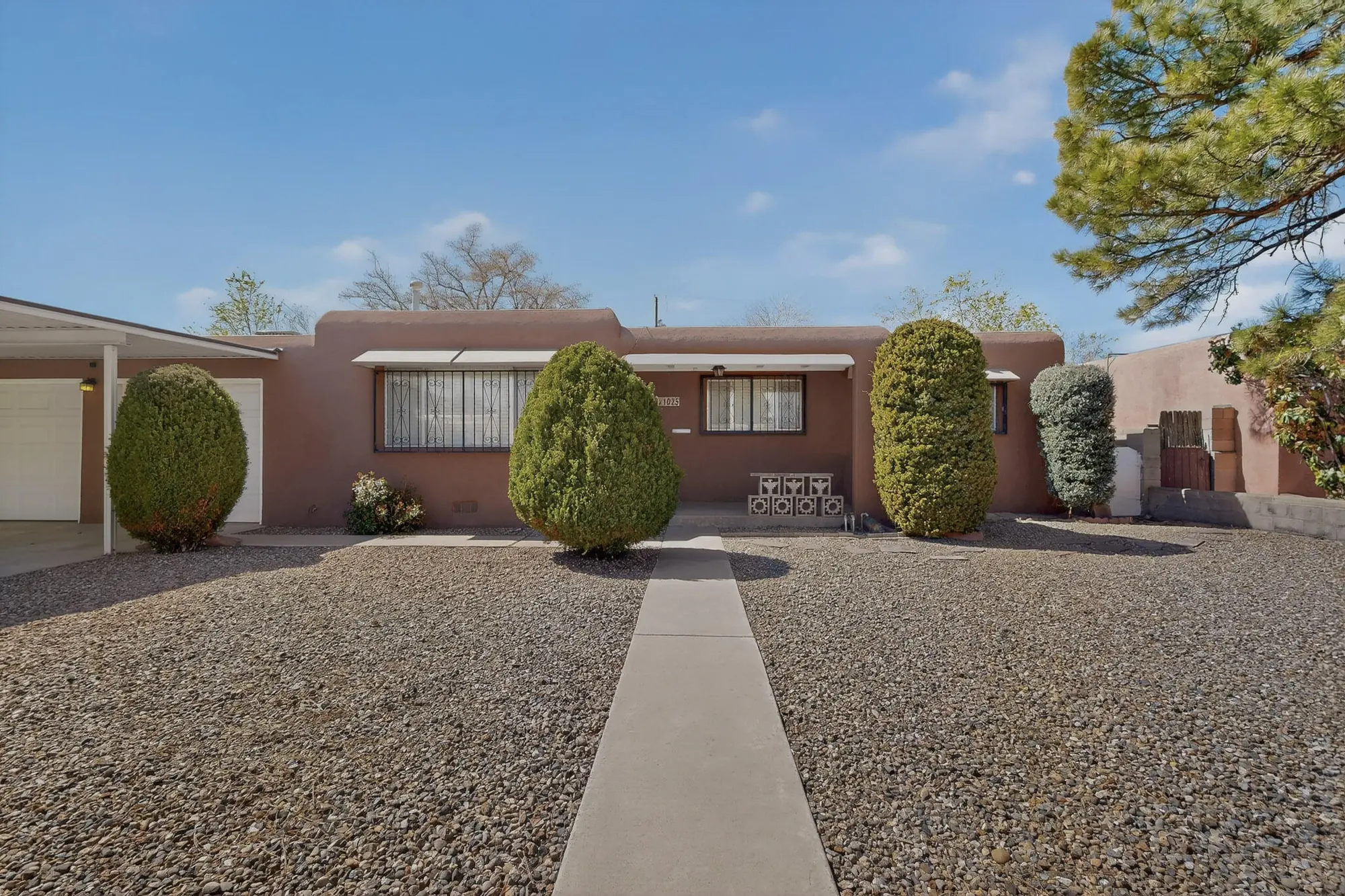 1025 Arizona Street SE