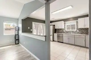 1358 Golden Eye Loop NE Kitchen