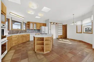 1201 Chihuahua Road NE Kitchen