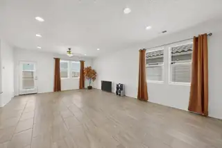 1012 Vallecito Loop NW Living Room