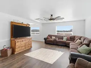 88 Five Hills Drive Living Room