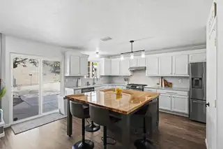 2557 Sandia Loop NE Kitchen