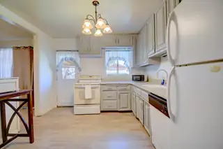 1837 Valencia Drive NE Kitchen