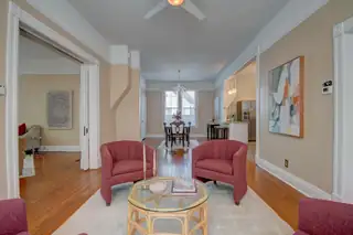 420 Edith Boulevard SE Living Room