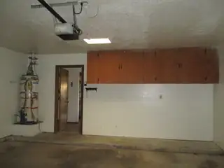 5813 Elmwood Drive NE Garage