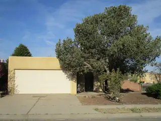 5813 Elmwood Drive NE, Albuquerque