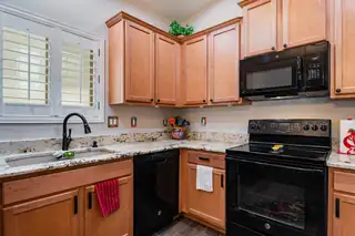 2721 Wilder Loop NE Kitchen