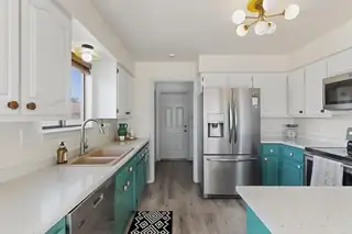 14208 Turner Court NE Kitchen