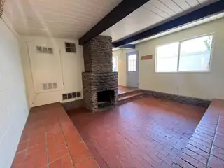 903-907 S Main Street Living Room
