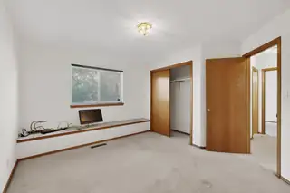 10529 Calle Sombra NW Home Office