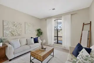 2055 Columbia Court NE Living Room