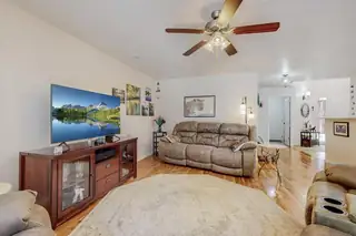 5015 Sala De Tomas Drive NW Living Room