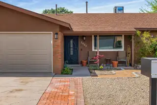 2405 Hiawatha Drive NE, Albuquerque