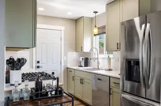 2405 Hiawatha Drive NE Kitchen