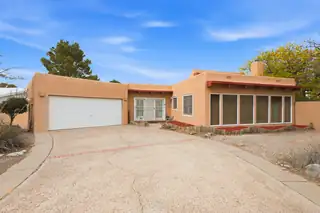 1181 Mesa Loop NW, Los Lunas