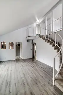 5319 Saratoga Drive NW Living Room