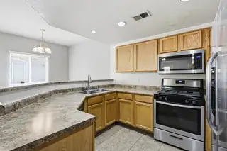 6800 Vista Del Norte Road NE # 2121 Kitchen