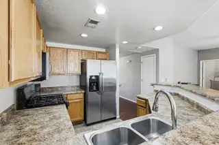 6800 Vista Del Norte Road NE # 2121 Kitchen