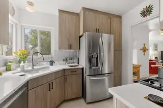 606 Tulane Drive NE Kitchen