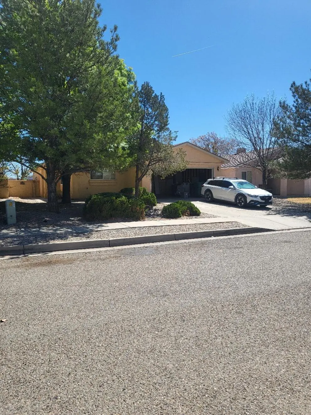 3008 Laurel Meadows Drive NE