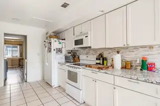 13505 Pierce Arrow Road NE Kitchen