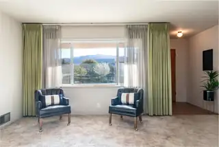 3409 Mary Ellen Street NE Living Room