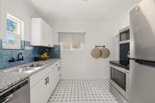 408 Amherst Drive NE Kitchen