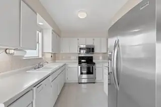 616 Eastlake Drive SE Kitchen