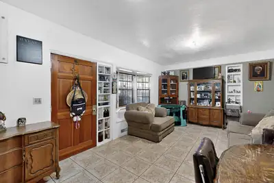 1604 Juan Perea Road, Los Lunas, NM 87031 Living Room
