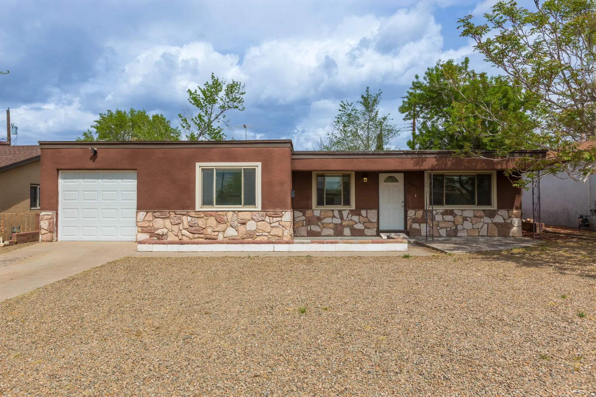 9801 Snowheights Boulevard NE