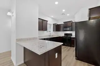 311 San Clemente Avenue NW Kitchen