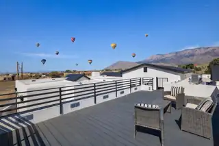 8712 Eagle Rock Avenue NE View