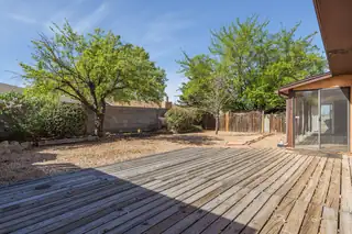 9606 Camino Del Sol NE Backyard