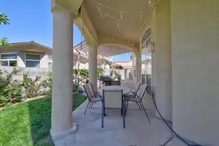 8423 Petaluma Drive NE Patio