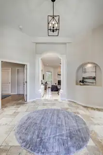 8423 Petaluma Drive NE Living Room