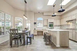 8423 Petaluma Drive NE Kitchen