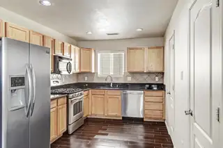 9901 Sunshine Mesa Drive NW Kitchen