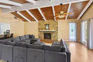 3504 Camino De La Sierra NE Living Room