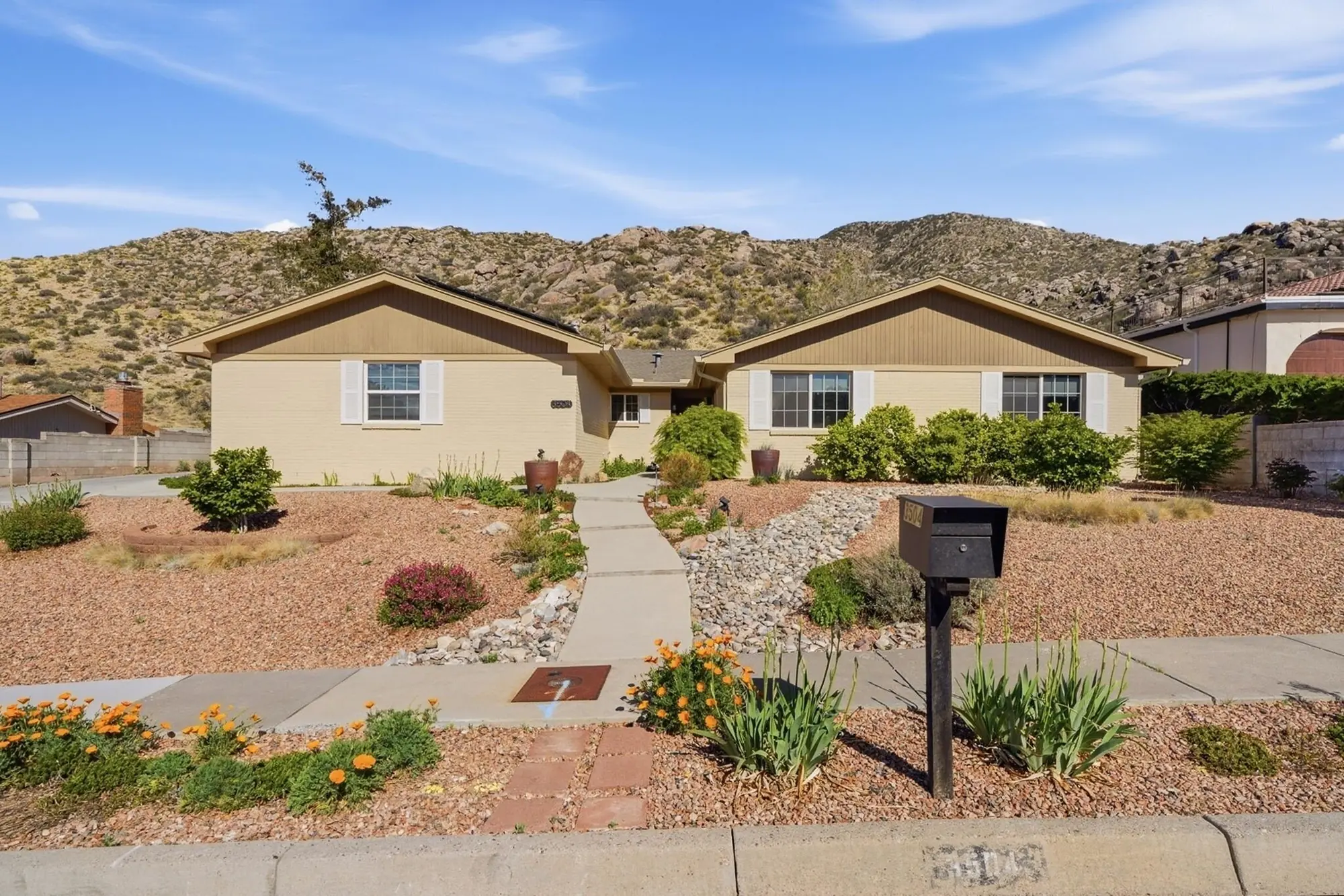 3504 Camino De La Sierra NE
