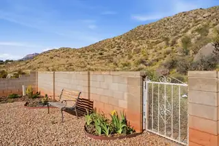 3504 Camino De La Sierra NE Backyard