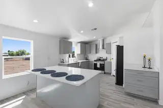 64 San Francisco Avenue Kitchen