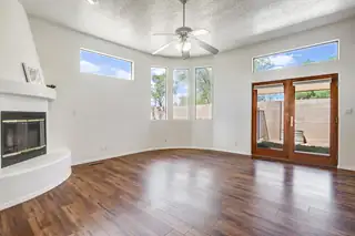 321 La Chamisal Lane NW Living Room