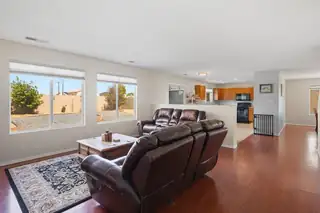 5605 Darlington Place NW Living Room