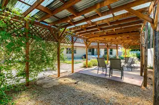 9507 Lagrima De Oro Road NE Patio