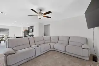 410 Hicks Drive SW Living Room